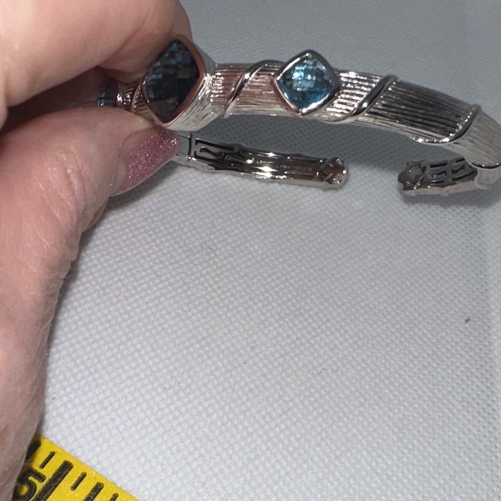 Elegant Blue 💎 topaz sterling silver hinged cuff bracelet - Picture 12 of 13